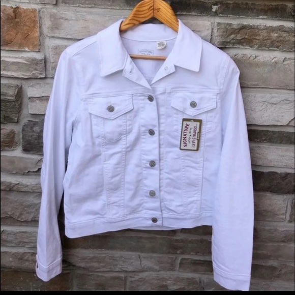 Signature by Levi Strauss Jackets & Blazers - NWT Levi’s white denim jean jacket women’s Large